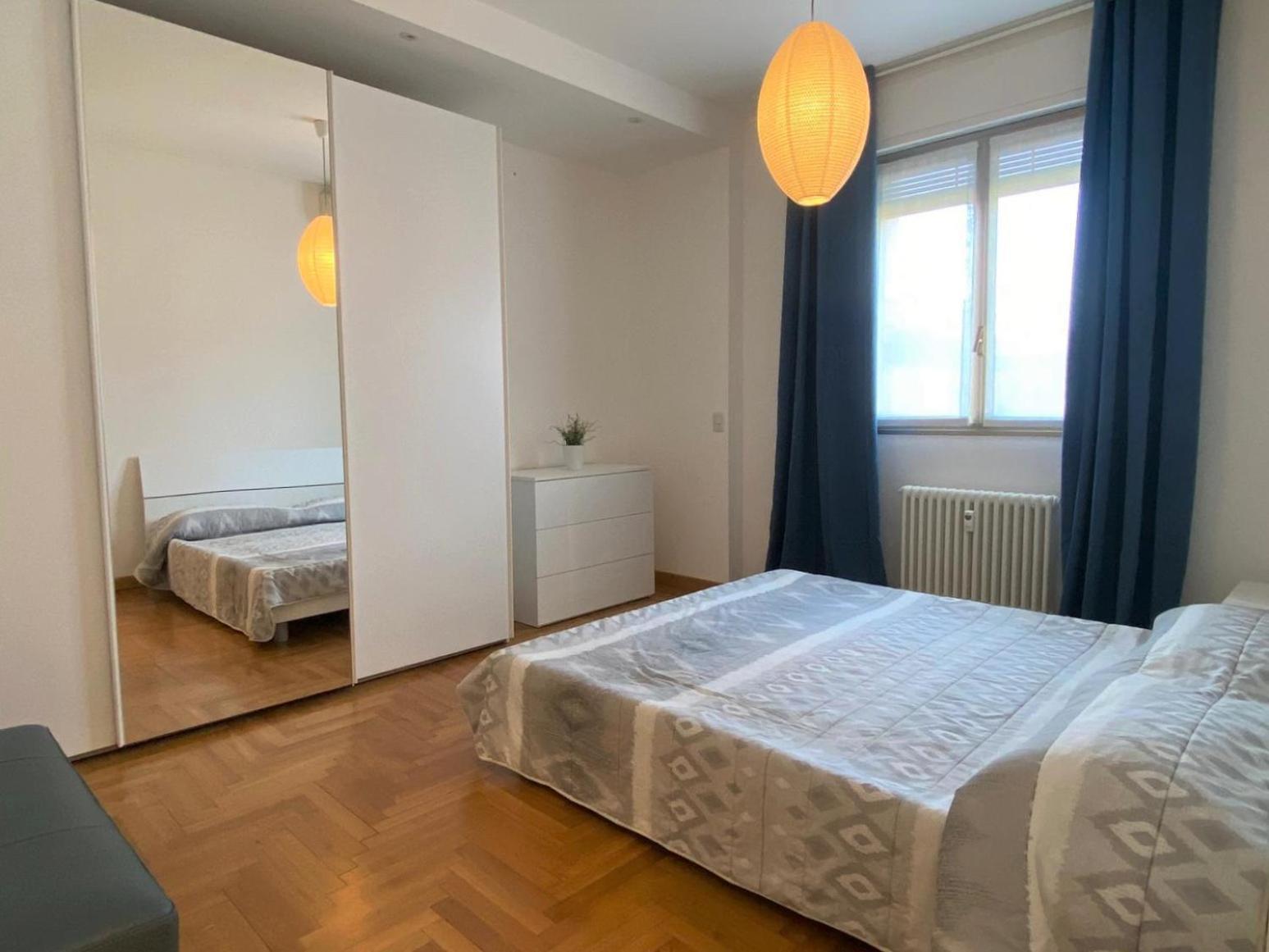 The Little Duck - Modern Apartment With Balcony Como Exterior photo
